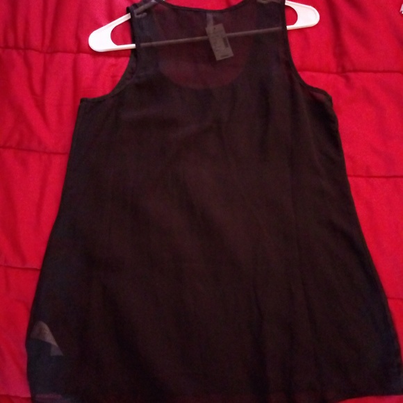 New Tank top - Picture 2 of 6